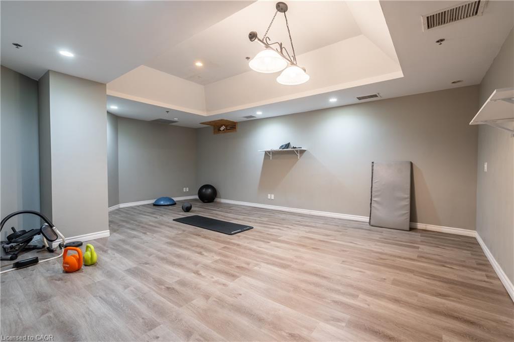 1206-135 James Street S Property Photo 33