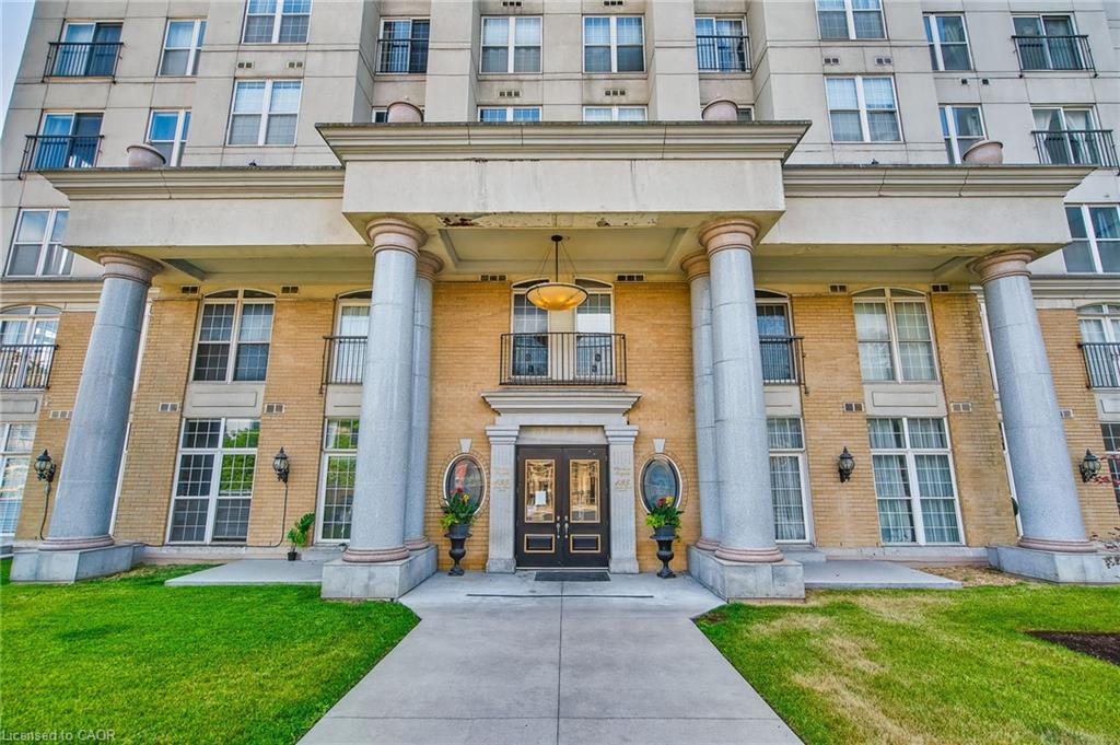 1206-135 James Street S Property Photo 34