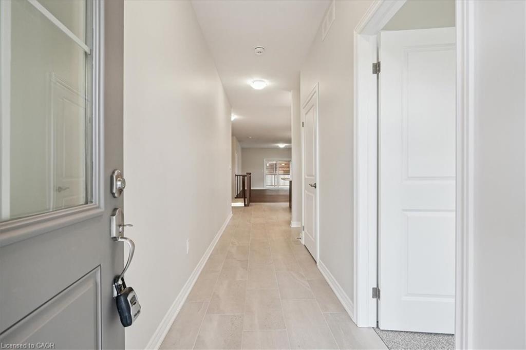 81 Montrose Trail Property Photo 5