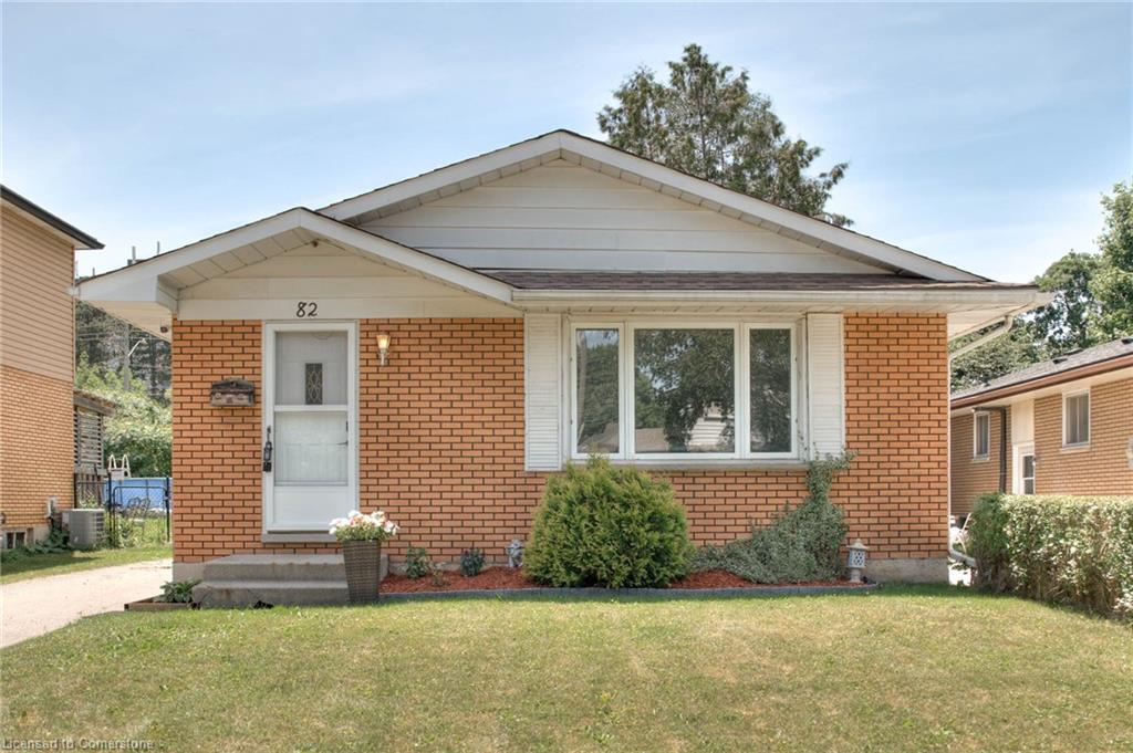 82 Arrowhead Crescent Property Photo 1