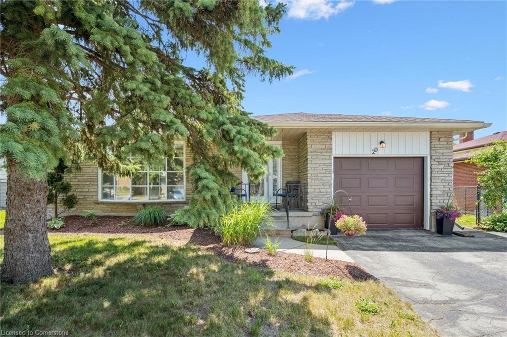 29 Strathcona Crescent Property Photo 1