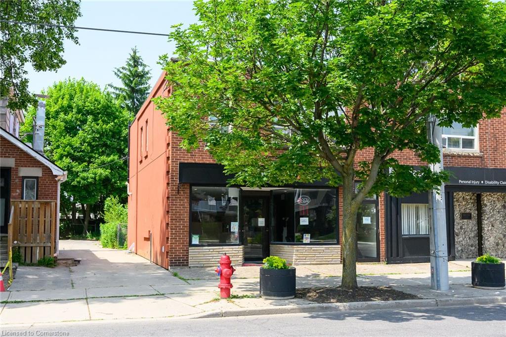 944 King Street Property Photo 1
