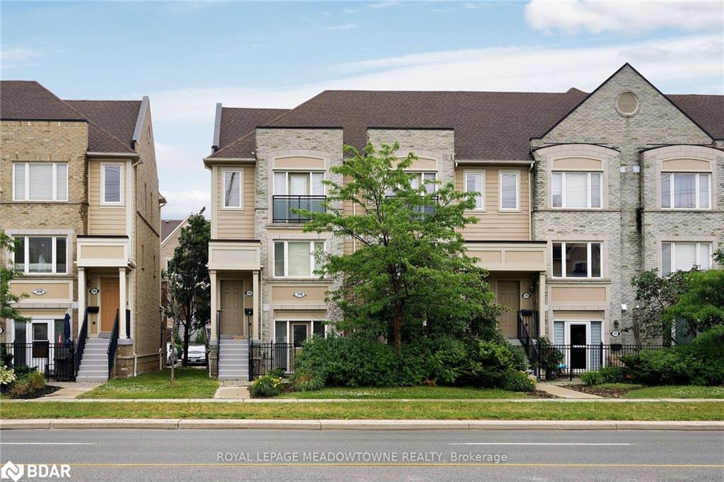 101-3108 Eglinton Avenue W