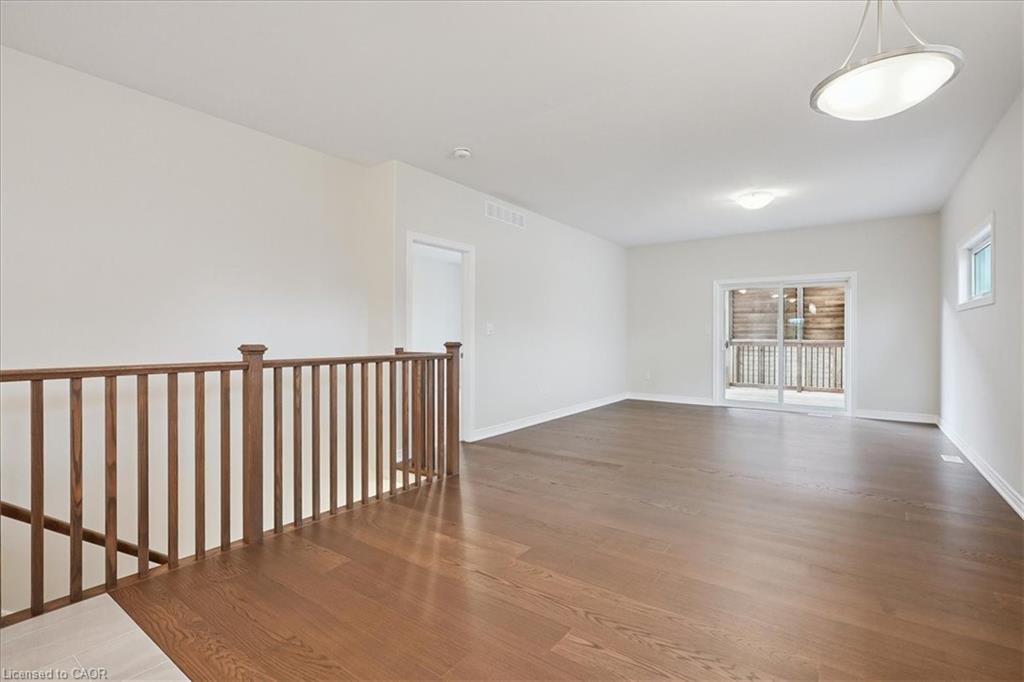 71 Montrose Trail Property Photo 8