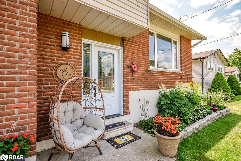 14 Larkdale Crescent Property Photo 2