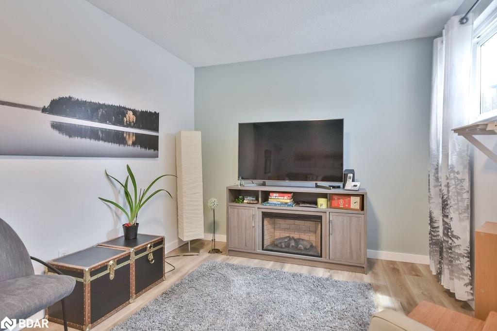 14 Larkdale Crescent Property Photo 6