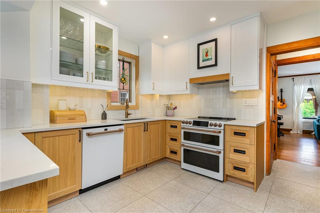 48 Eastbourne Avenue Property Photo 14