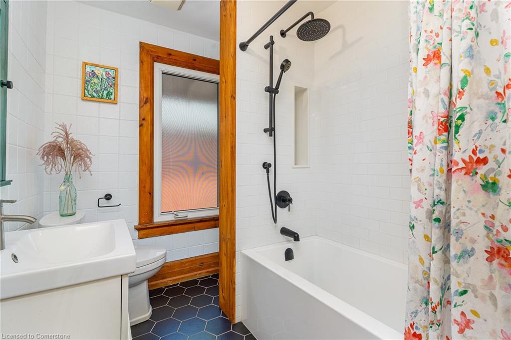 48 Eastbourne Avenue Property Photo 33
