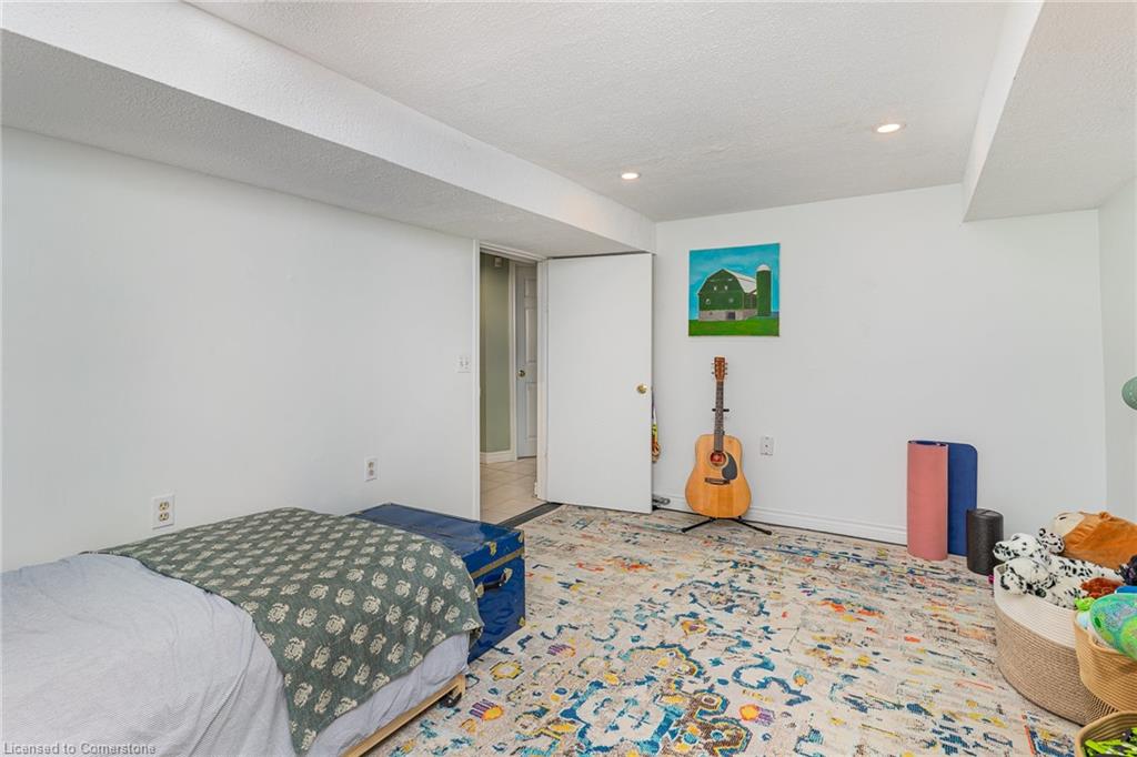 48 Eastbourne Avenue Property Photo 42