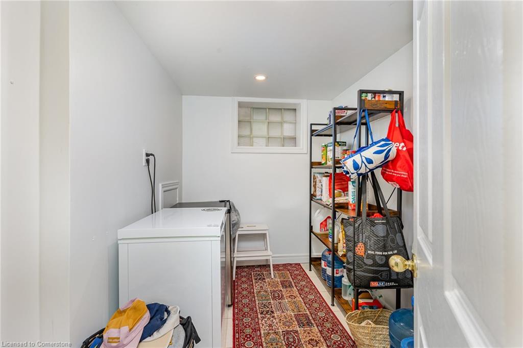 48 Eastbourne Avenue Property Photo 43