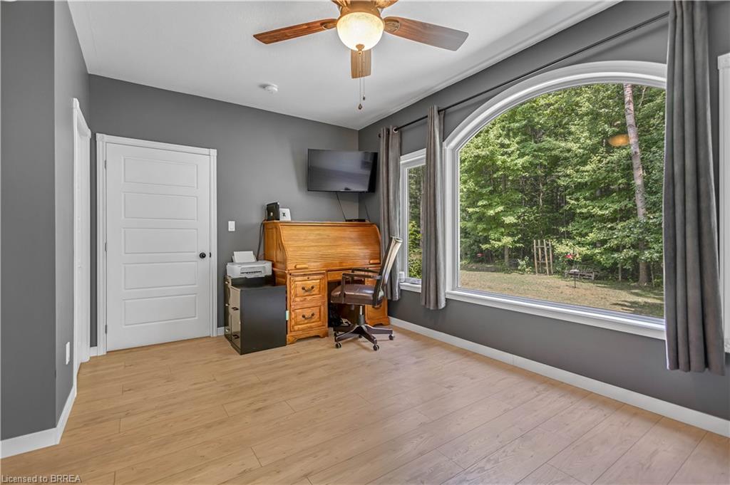 156 St Johns Road W Property Photo 23
