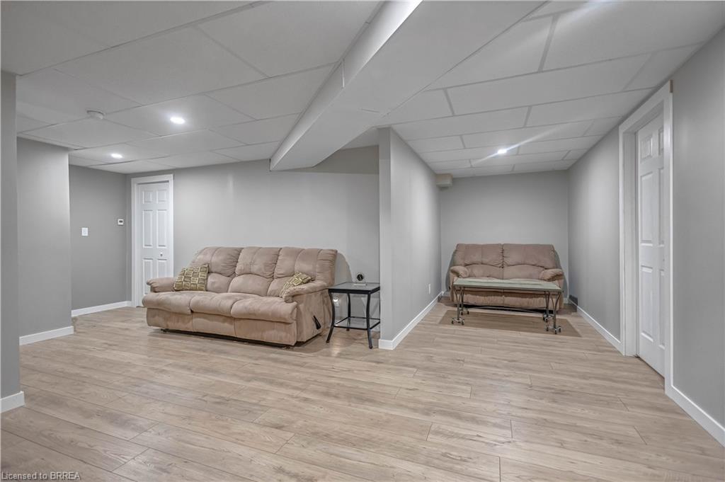 156 St Johns Road W Property Photo 29