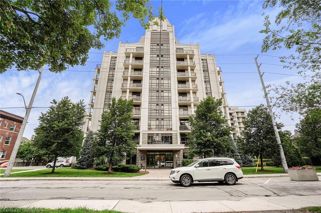 304-90 Charlton Avenue W Property Photo 3