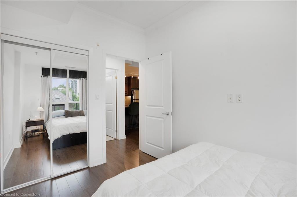 304-90 Charlton Avenue W Property Photo 17