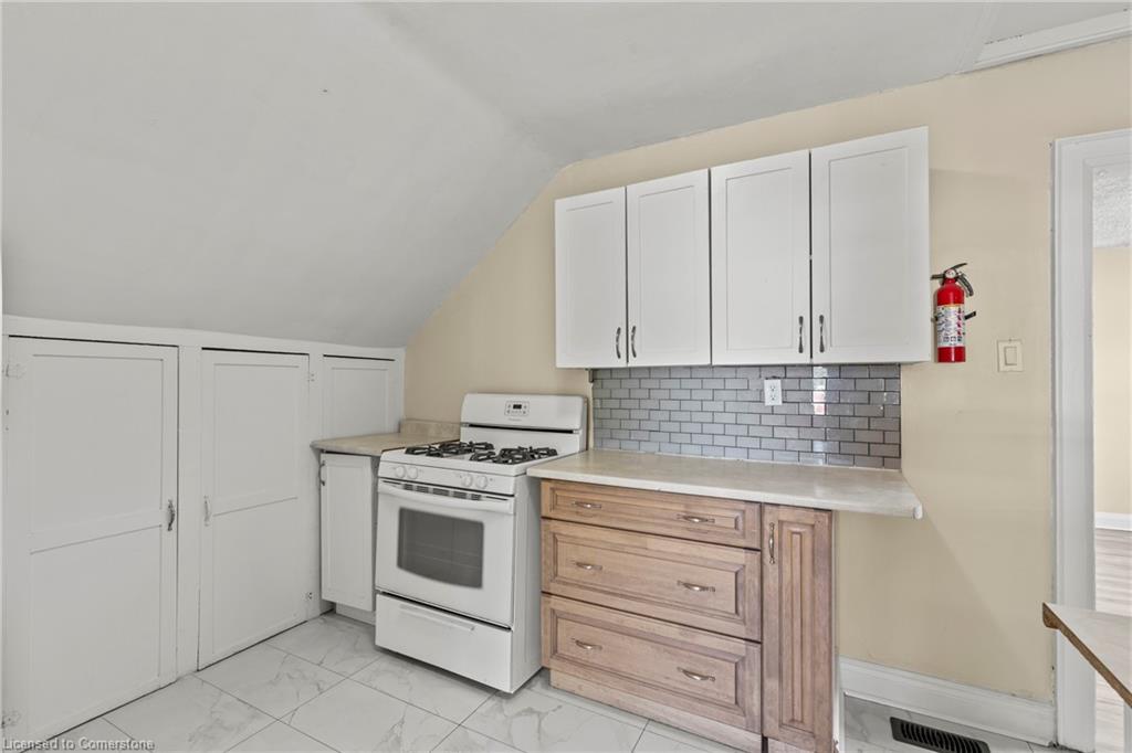 1 West Street N Property Photo 13