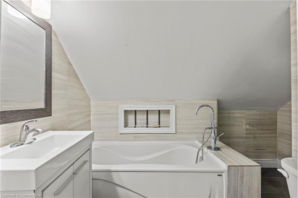 1 West Street N Property Photo 23