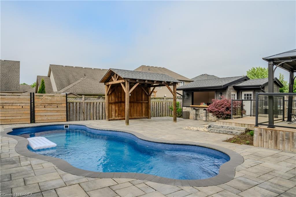 633 Halifax Road Property Photo 3