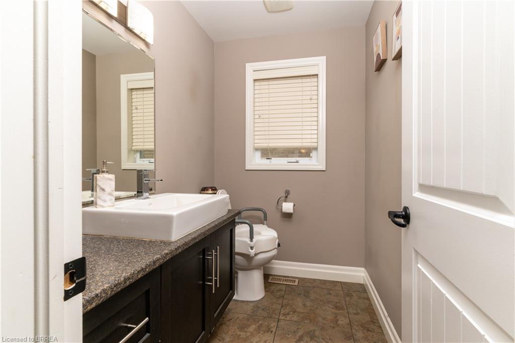 633 Halifax Road Property Photo 15