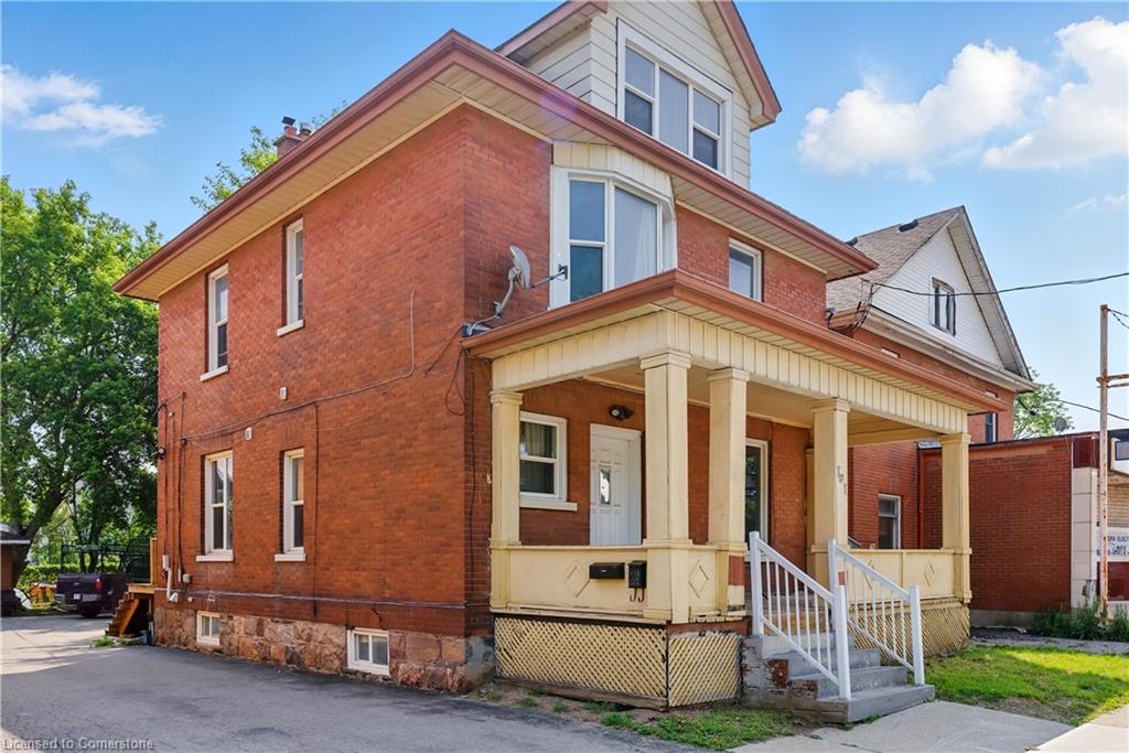 191 Simcoe Street S Property Photo 1