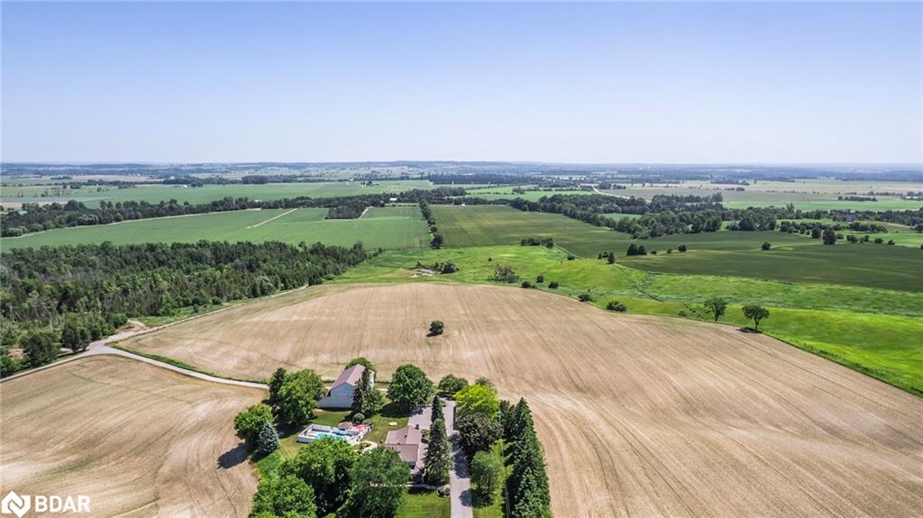 5977 13th Line Property Photo 1