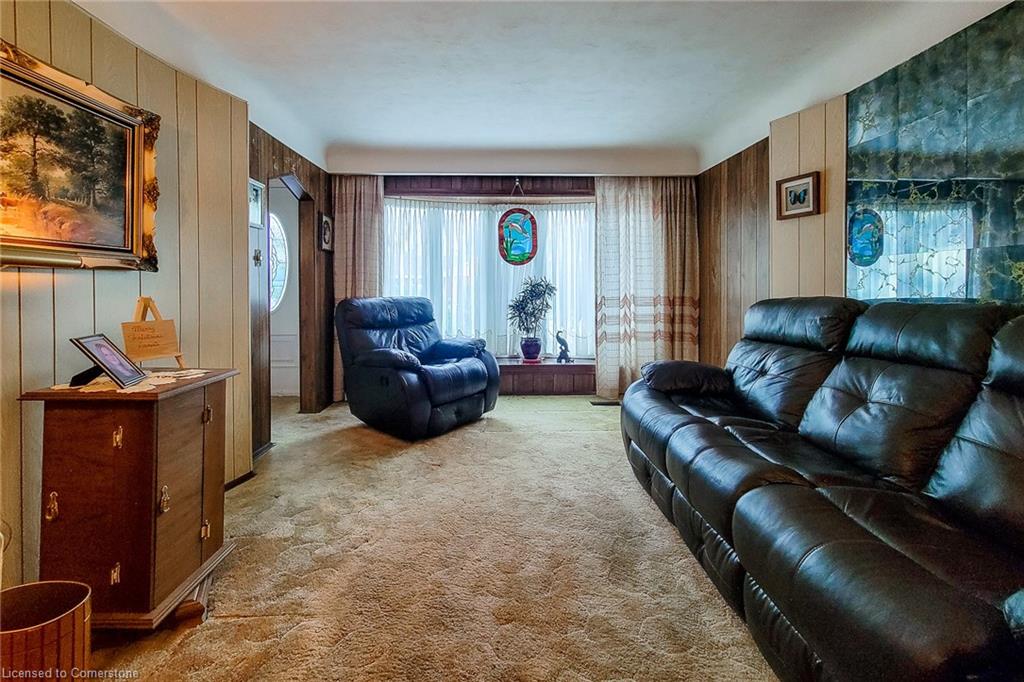 63 Hardale Crescent Property Photo 8