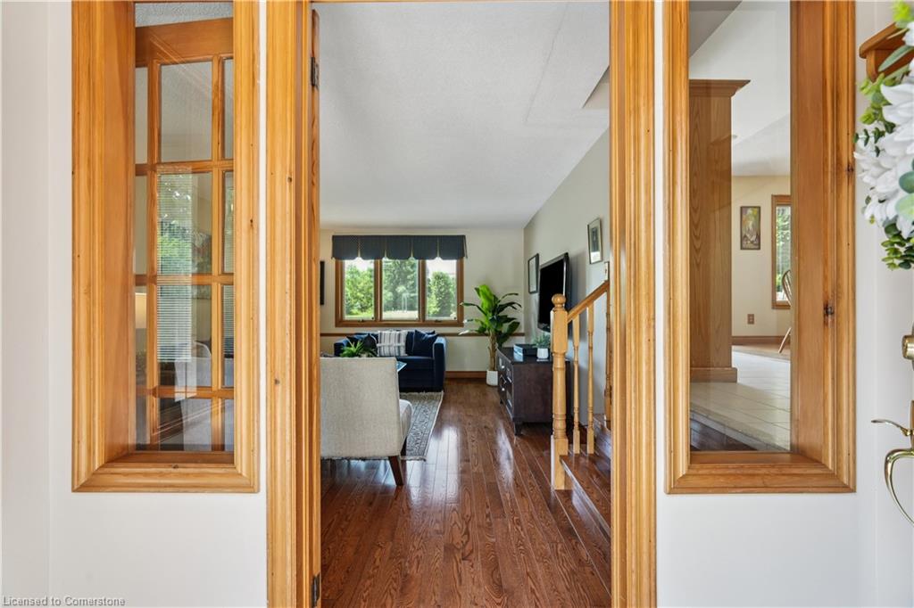 13312 Trafalgar Road Property Photo 9