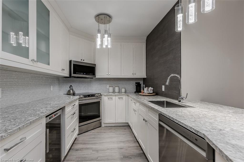 219-2075 Amherst Heights Drive Property Photo 6