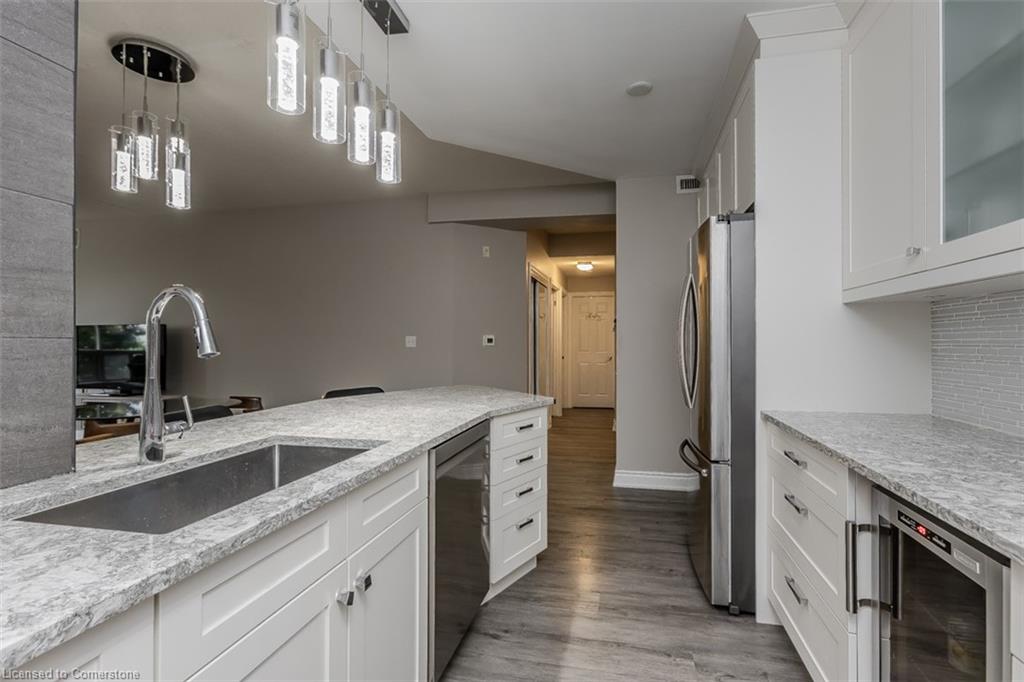 219-2075 Amherst Heights Drive Property Photo 7