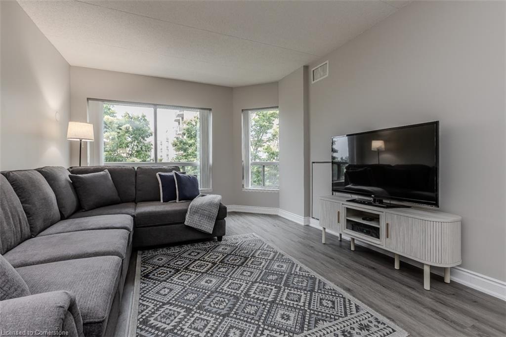 219-2075 Amherst Heights Drive Property Photo 11