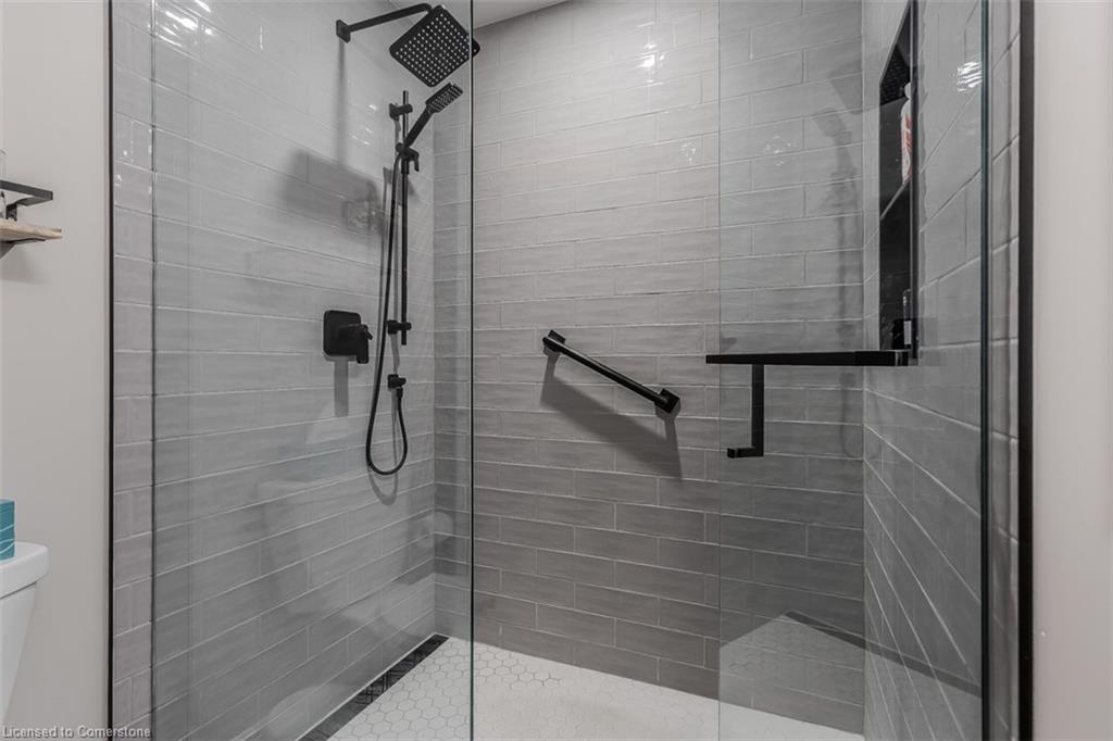 219-2075 Amherst Heights Drive Property Photo 22