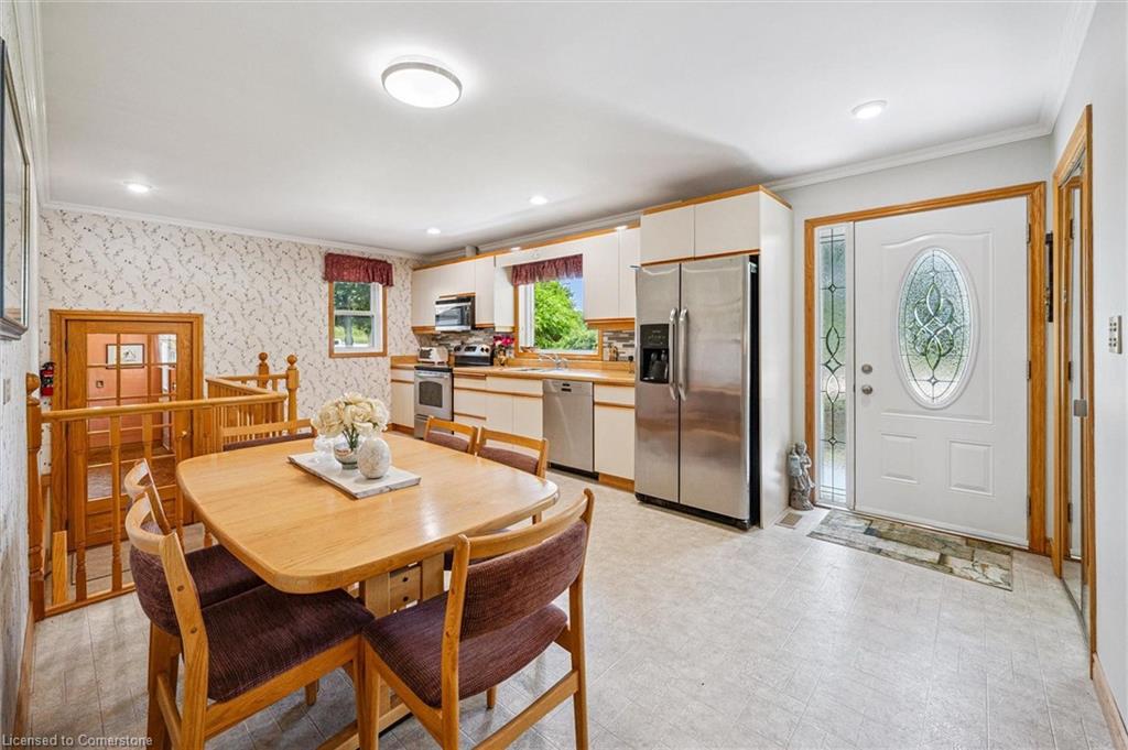 6618 Laird Road W Property Photo 4