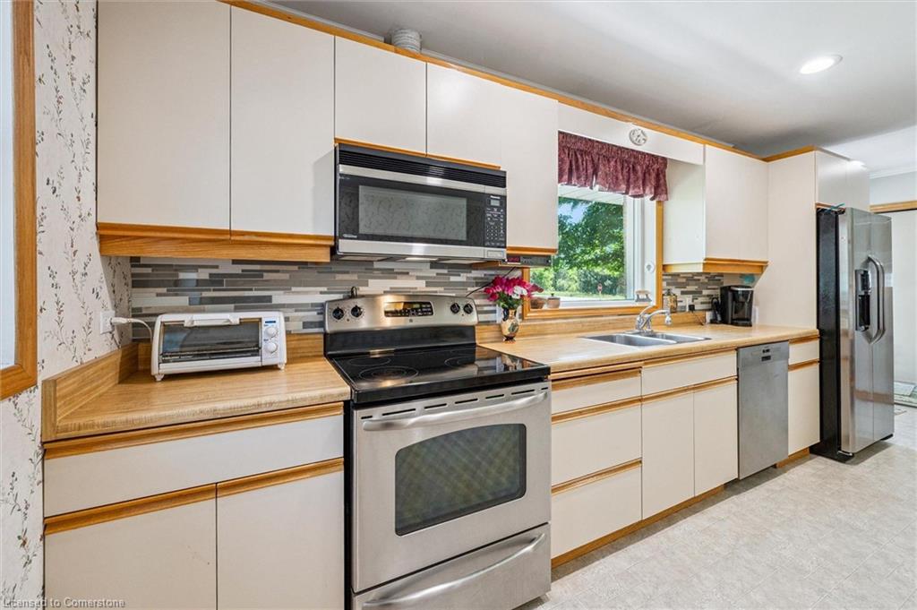 6618 Laird Road W Property Photo 5