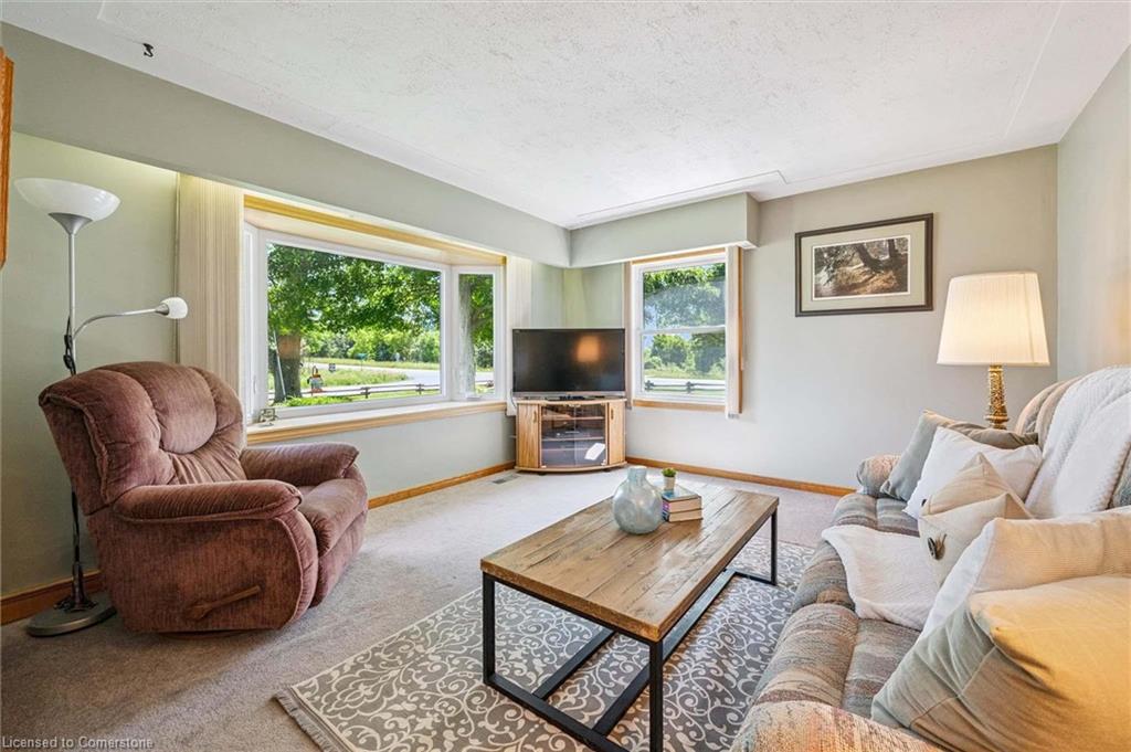 6618 Laird Road W Property Photo 7