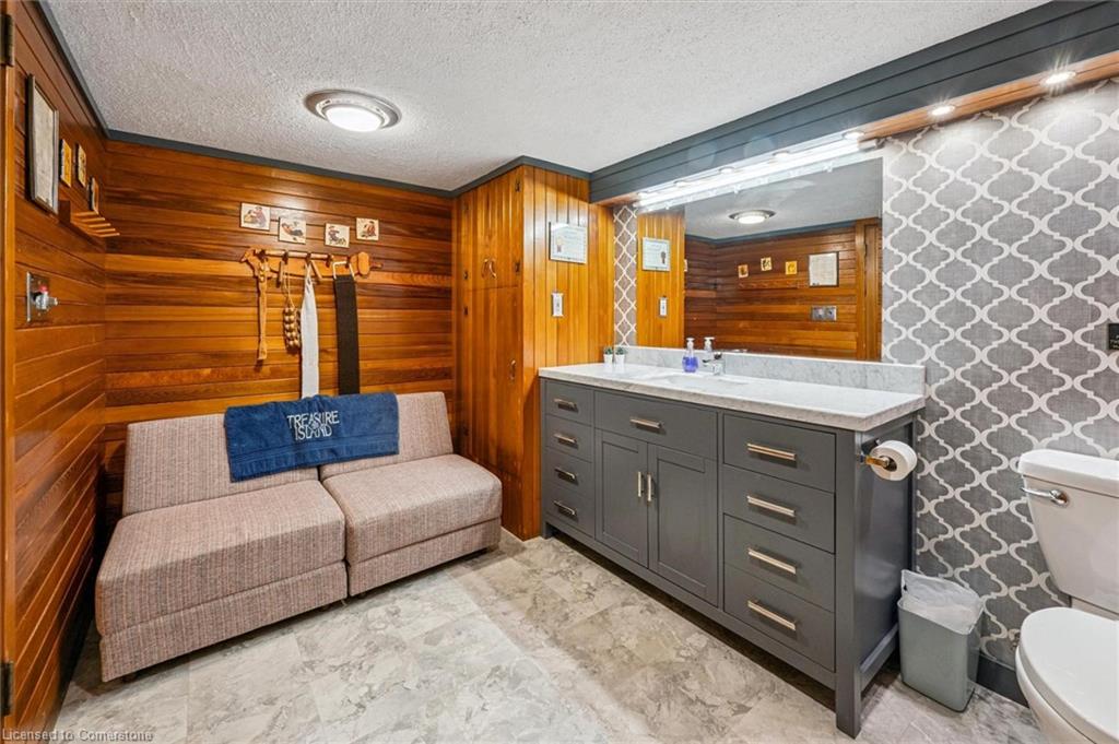 6618 Laird Road W Property Photo 19