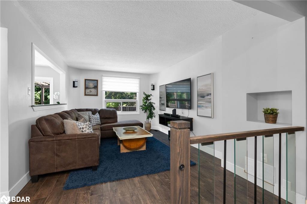 50 Rosenfeld Drive Property Photo 4