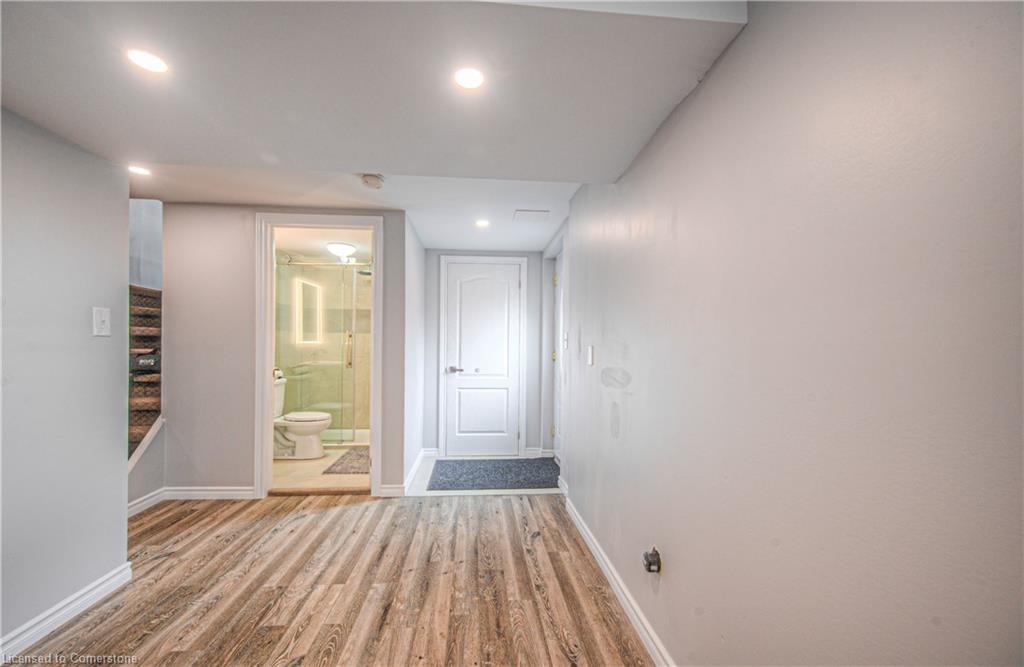 70 Stanley Street Property Photo 28