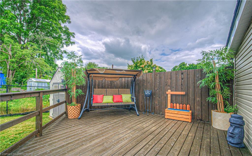 70 Stanley Street Property Photo 40