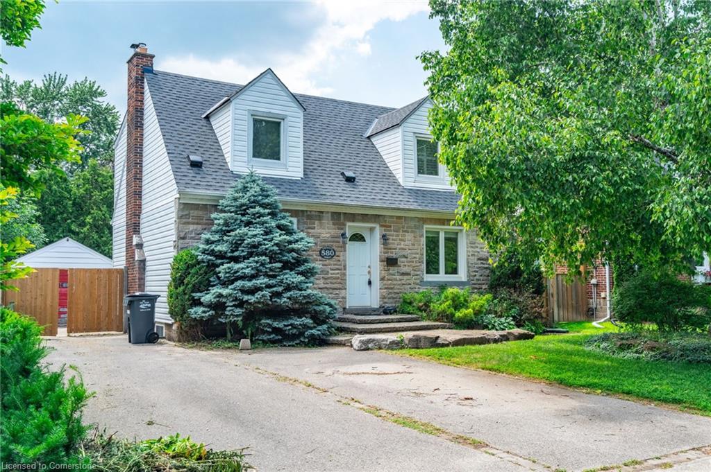 580 Emerald Street Property Photo 1