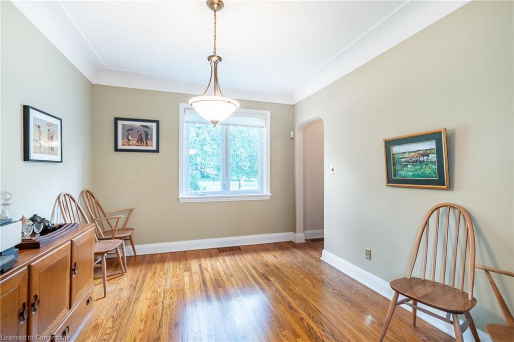 580 Emerald Street Property Photo 7