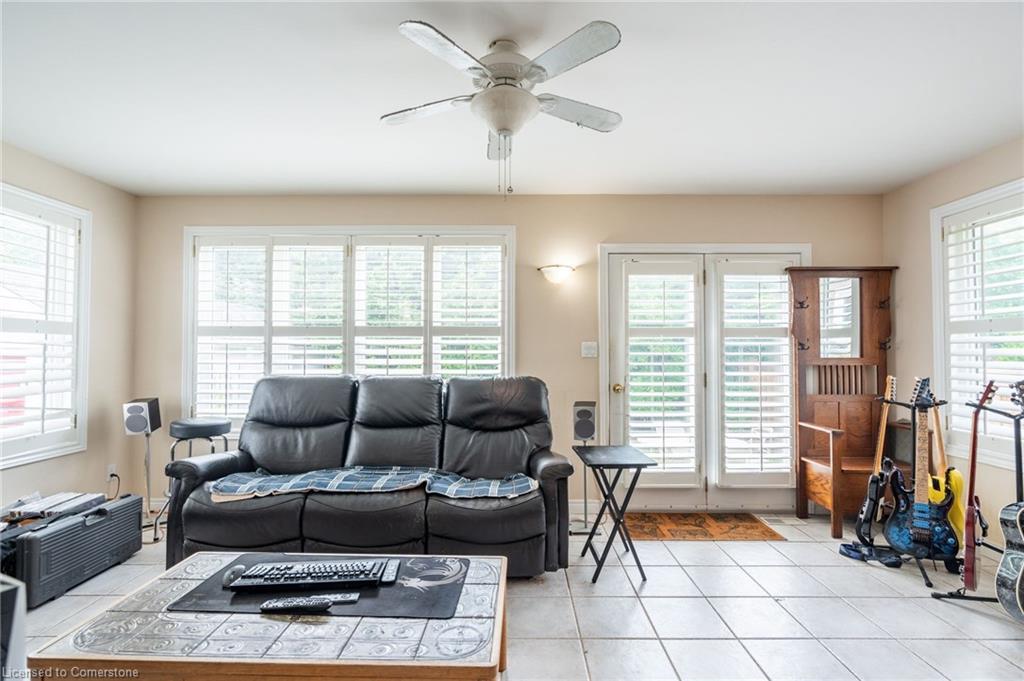 580 Emerald Street Property Photo 15