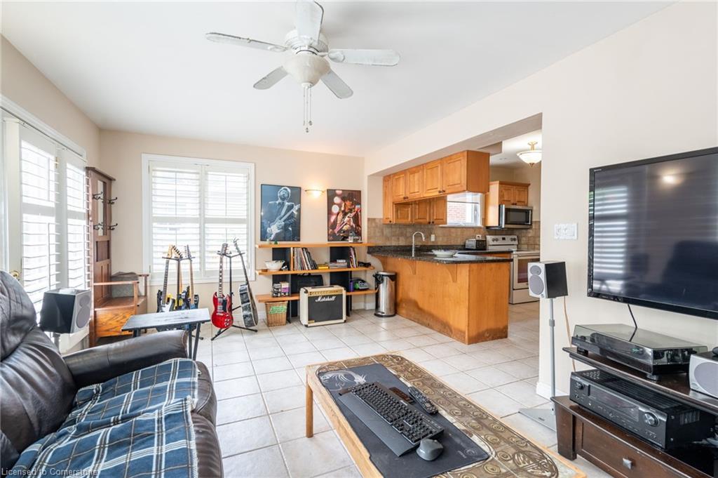 580 Emerald Street Property Photo 16