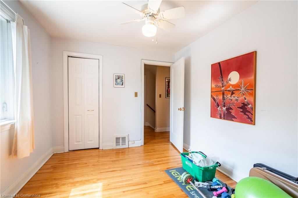 580 Emerald Street Property Photo 18