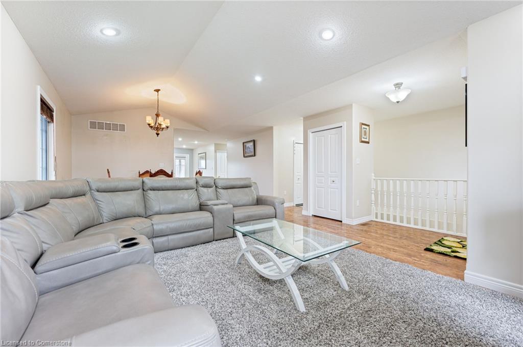 332 Duncombe Road Property Photo 7