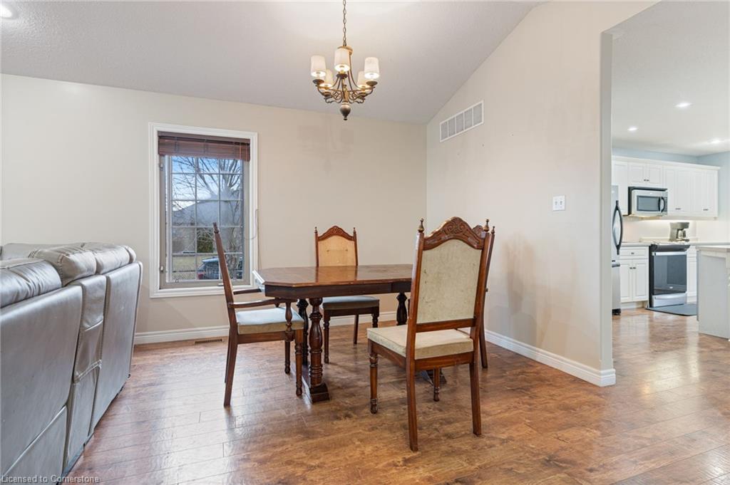 332 Duncombe Road Property Photo 9