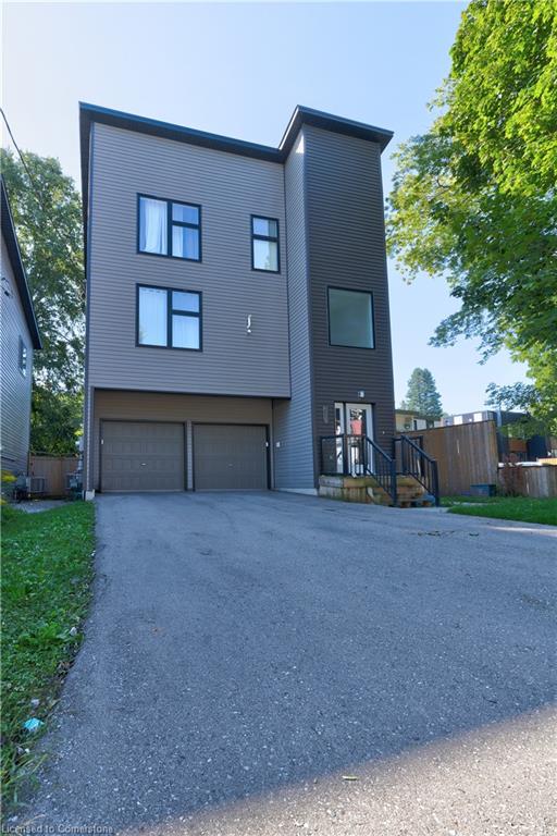 519 Duke Street W Property Photo 1