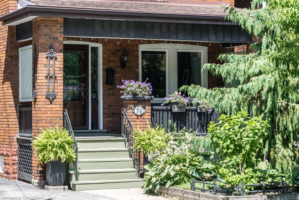 39 Maplewood Avenue Property Photo 2