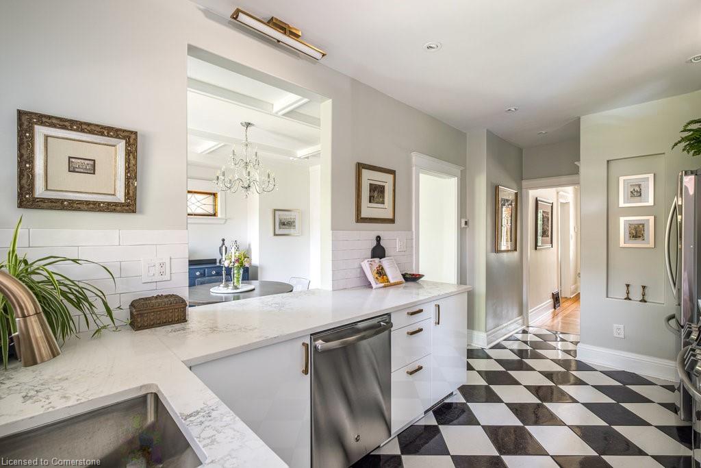 39 Maplewood Avenue Property Photo 16