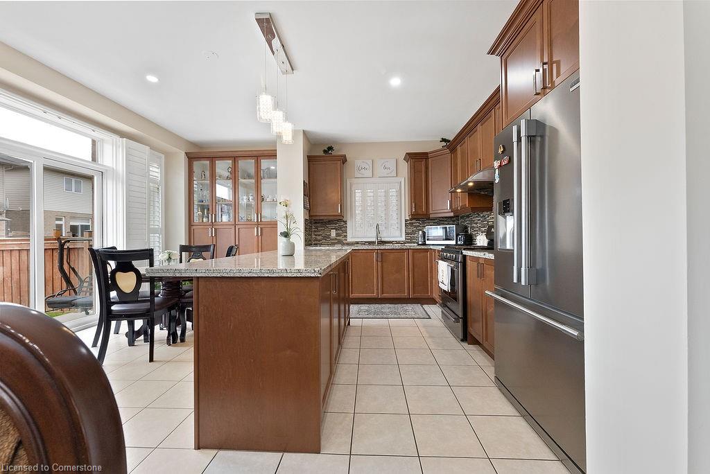 67 Bellroyal Crescent Property Photo 21