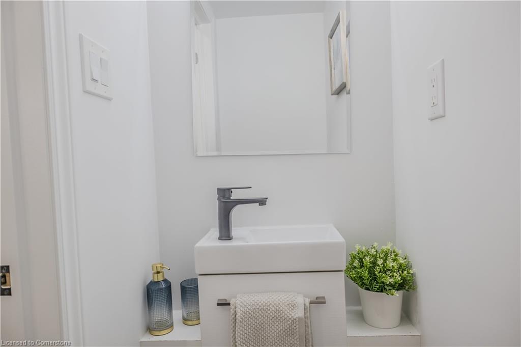 3-249 Camelot Court Property Photo 18