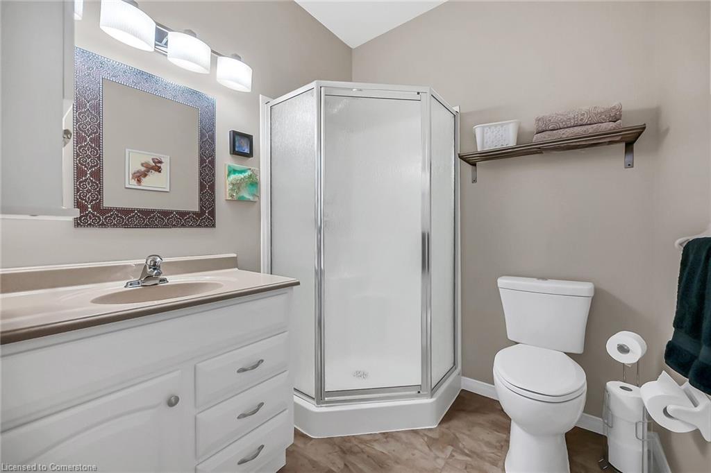 34 Abbotsford Trail Property Photo 7